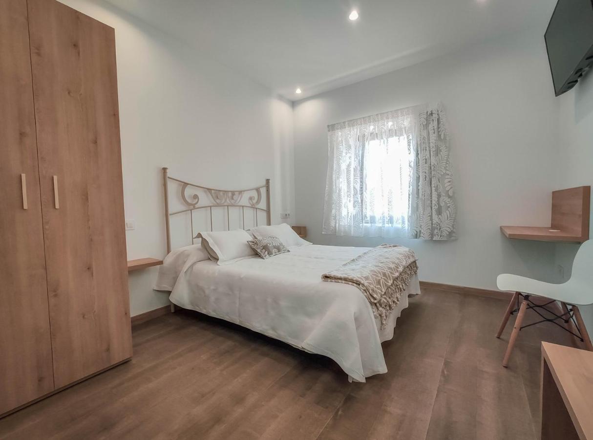 Hostal Oleo Auto Check-In Santander Buitenkant foto