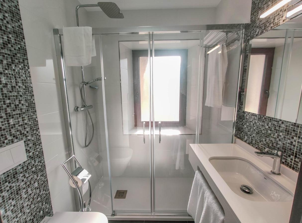 Hostal Oleo Auto Check-In Santander Buitenkant foto