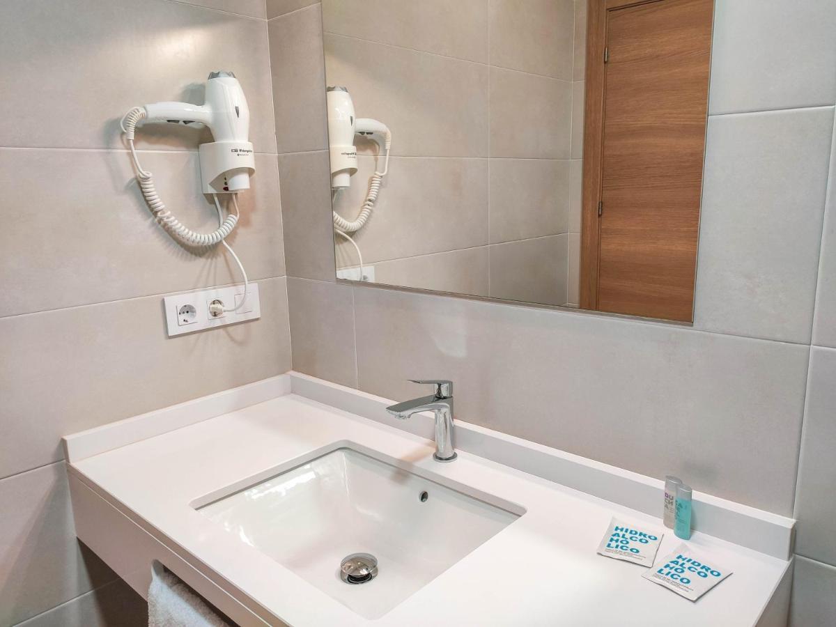 Hostal Oleo Auto Check-In Santander Buitenkant foto