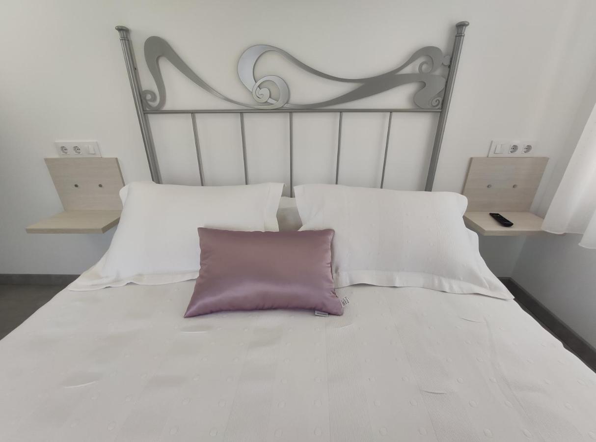 Hostal Oleo Auto Check-In Santander Buitenkant foto