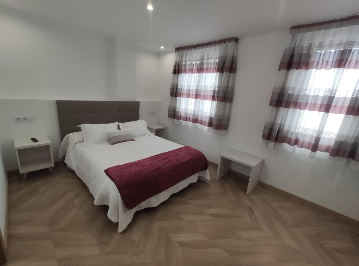 Hostal Oleo Auto Check-In Santander Buitenkant foto