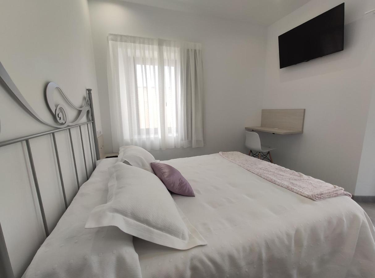 Hostal Oleo Auto Check-In Santander Buitenkant foto