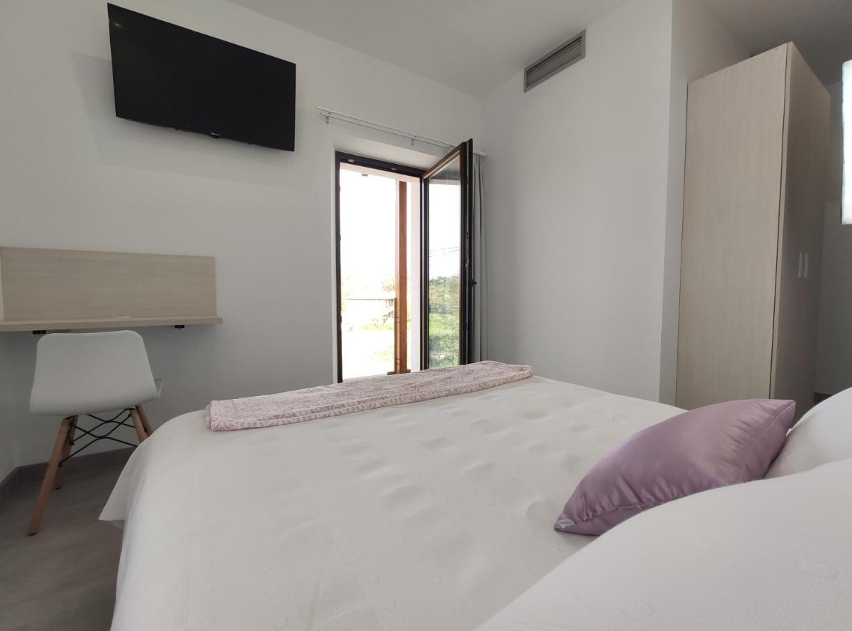 Hostal Oleo Auto Check-In Santander Buitenkant foto