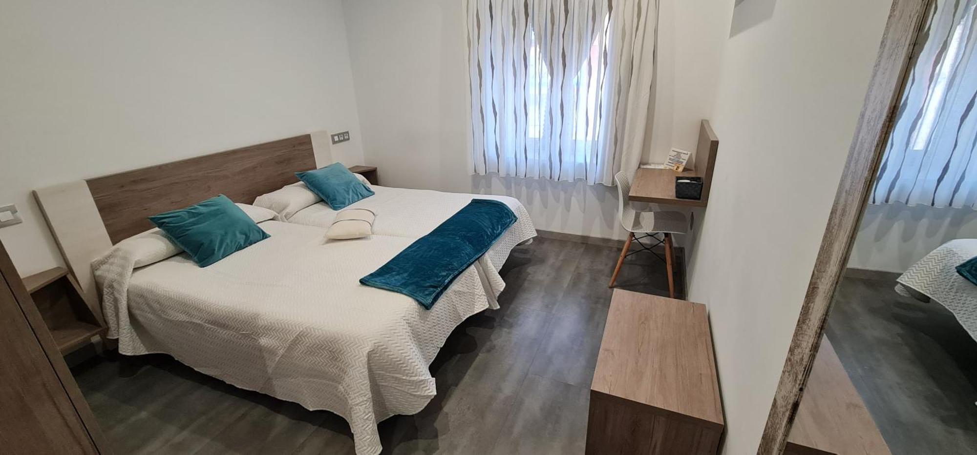 Hostal Oleo Auto Check-In Santander Buitenkant foto